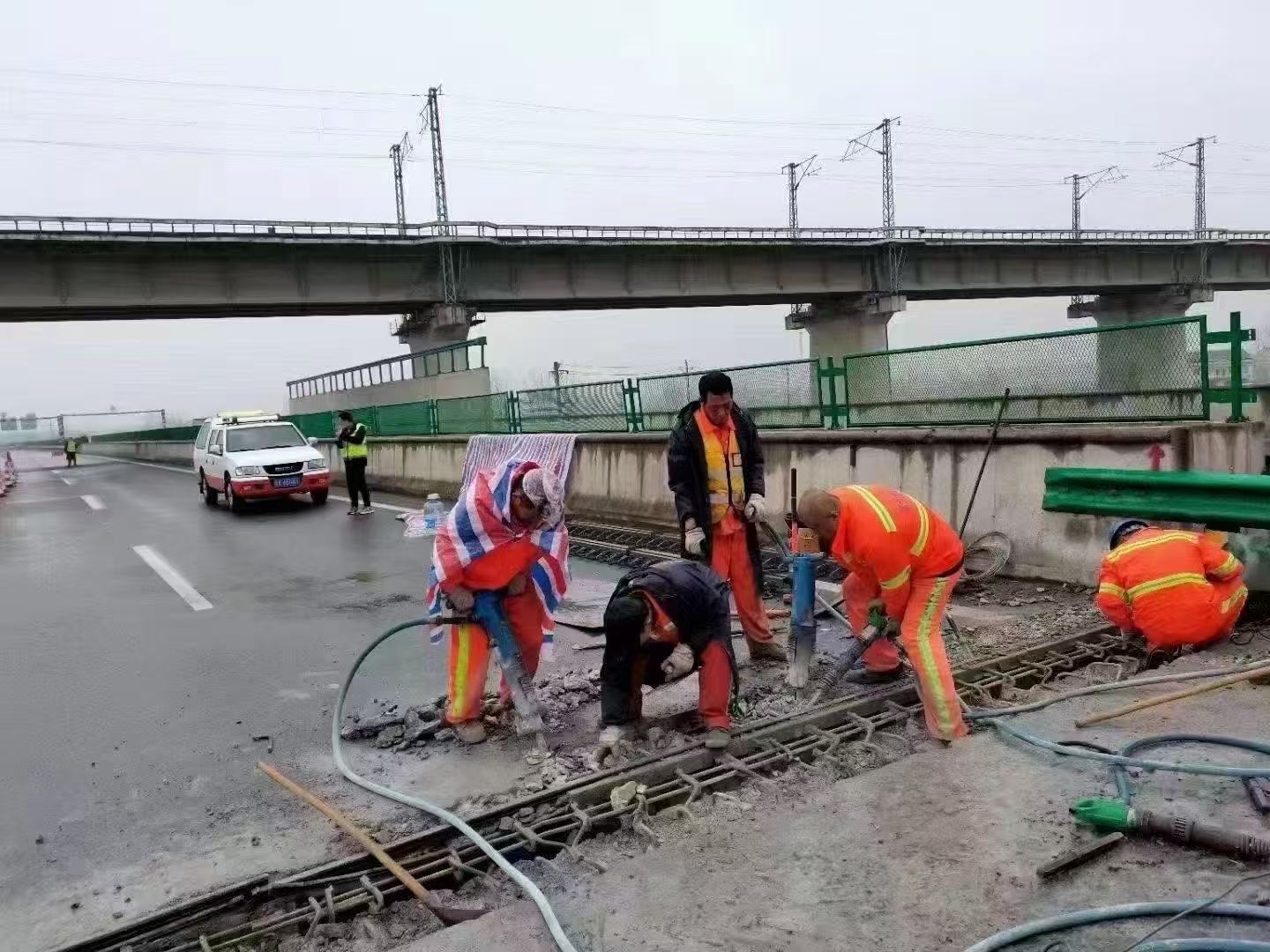 永仁桥梁伸缩缝抢修料